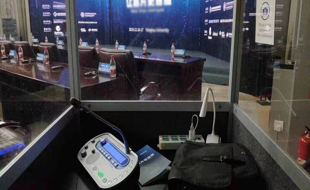 高級(jí)同聲翻譯譯員工資一般多少錢(qián)?